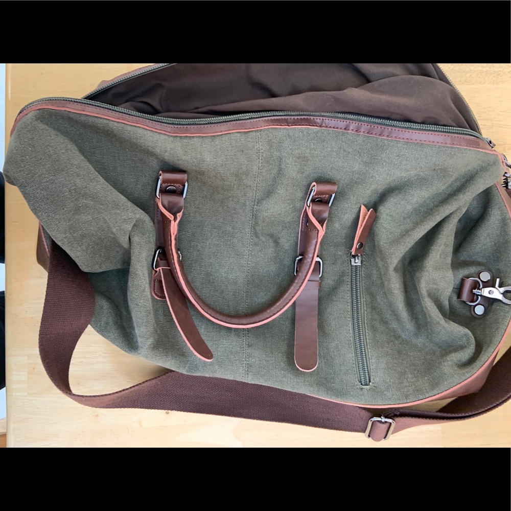 Canvas/leather overnight bag.